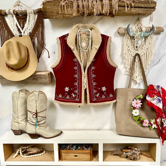 Jackets & Blazers - Sherpa Folk embroidered boho vest w prairie farmhouse cottagecore cabin vibe